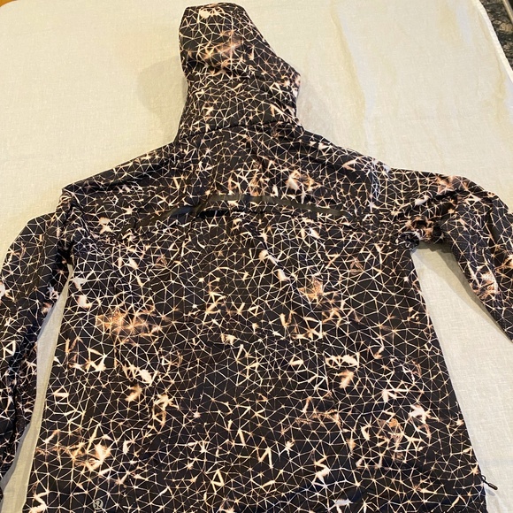Lululemon Like New Miss Misty II Star Crushed Running Jacket Size 12 - Picture 4 of 9